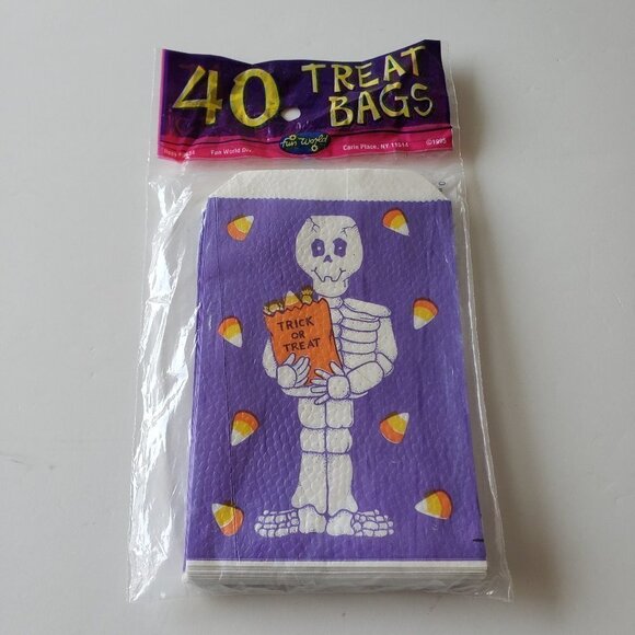 Vintage - 40 Paper Skeleton Trick or Treat Candy Corn Treat Bags Halloween - Picture 1 of 4
